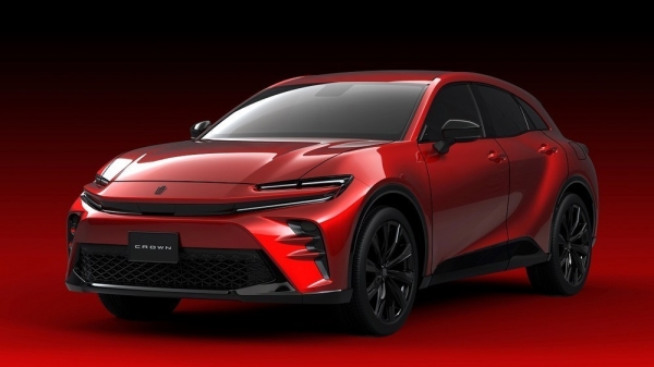 Toyota Crown Sport 2024 lộ diện, kiểu dáng như siêu xe Ferrari