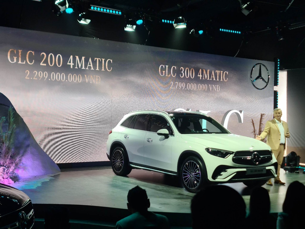 Mercedes-Benz GLC thế hệ mới ra mắt, thêm công nghệ giá tăng 160 triệu đồng