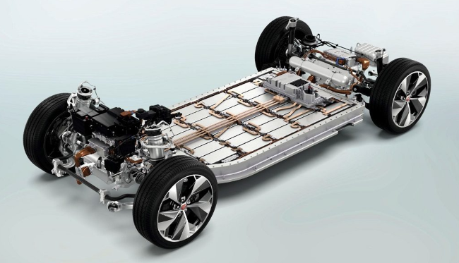 Giá pin xe điện VinFast đắt rẻ ra sao khi so với các xe khác trong nước và trên thế giới