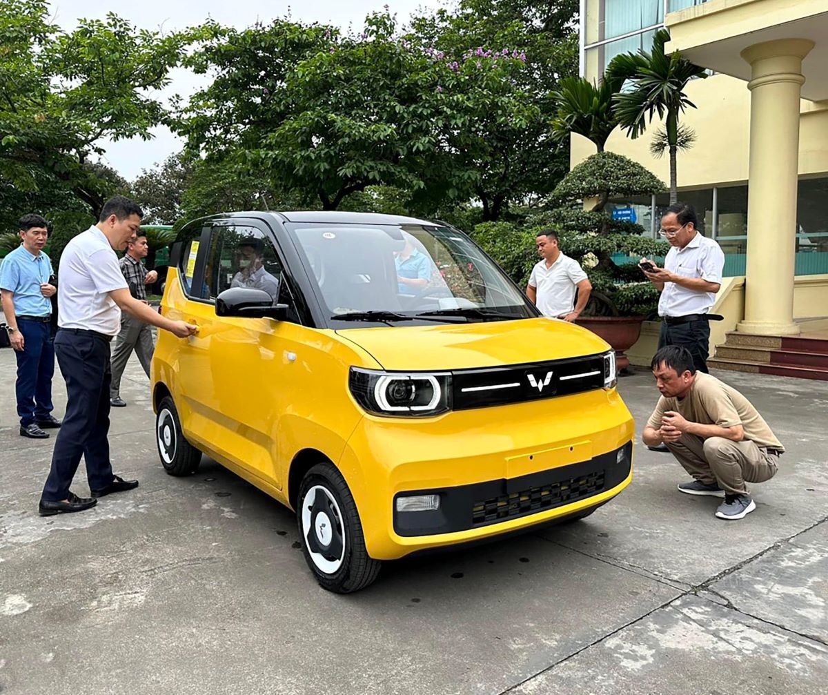 Ô tô điện mini Wuling HongGuang lắp ráp tại Việt Nam lần đầu lộ diện