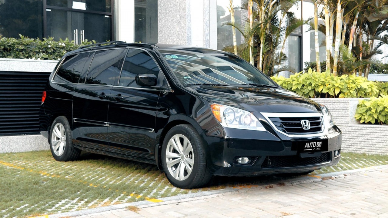 Honda Odyssey Touring 14 năm tuổi có giá chưa tới 600 triệu đồng