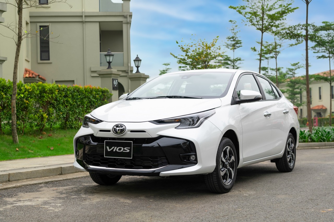 Toyota Vios 2023 chính thức ra mắt, giá giảm, trang bị tăng