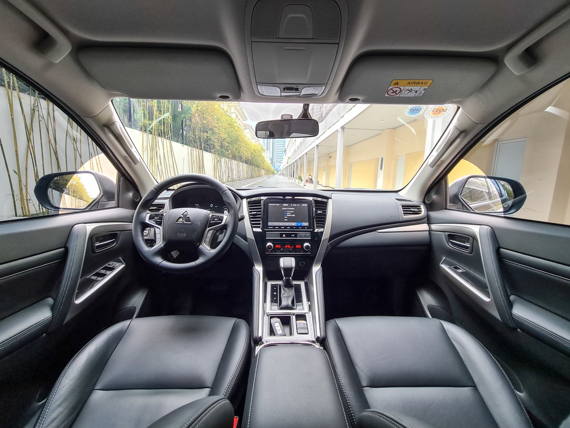 Đánh giá xe nhanh: Mitsubishi Pajero Sport 2020 4x2 AT