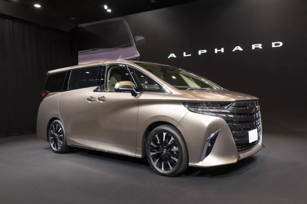 Toyota Alphard 2024 ra mắt