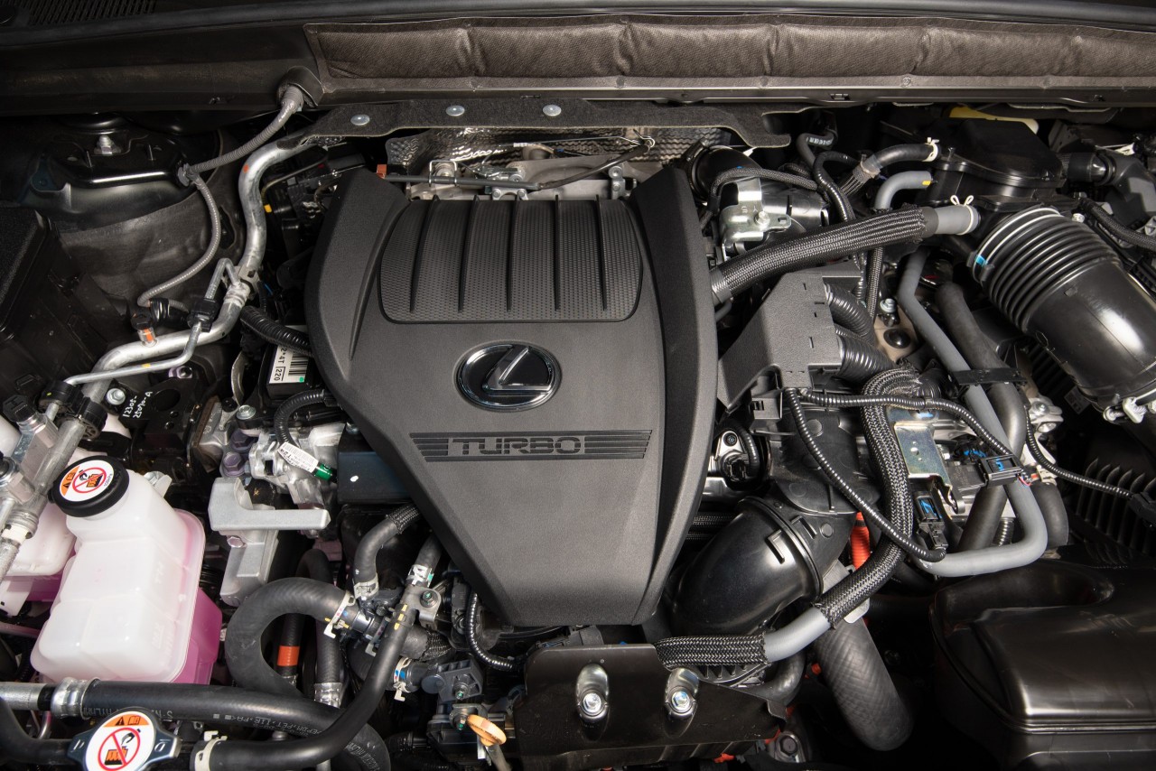 Lexus RX 2023 ra mắt, giá từ 3,4 tỷ đồng