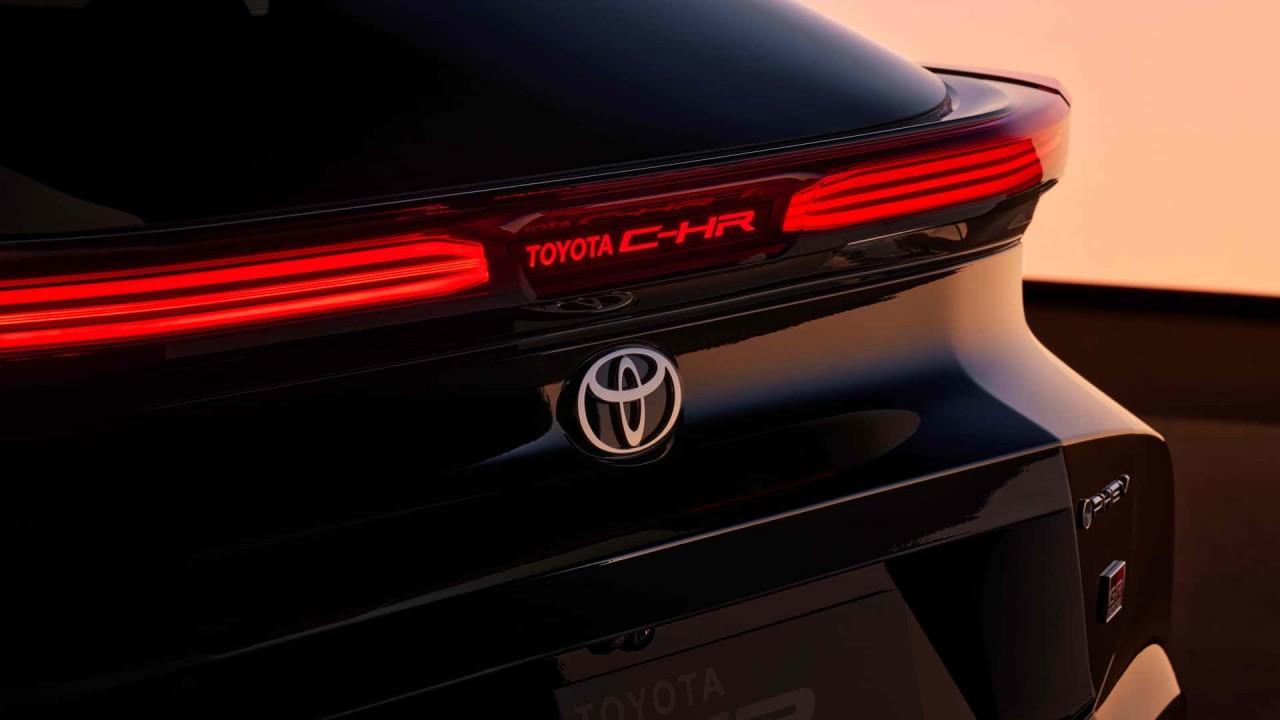 Toyota C HR thế hệ mới ra mắt tại châu Âu